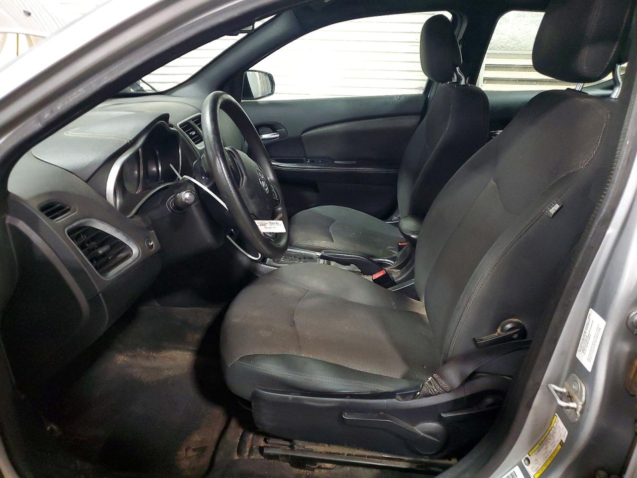 2014 DODGE AVENGER SE photo 7