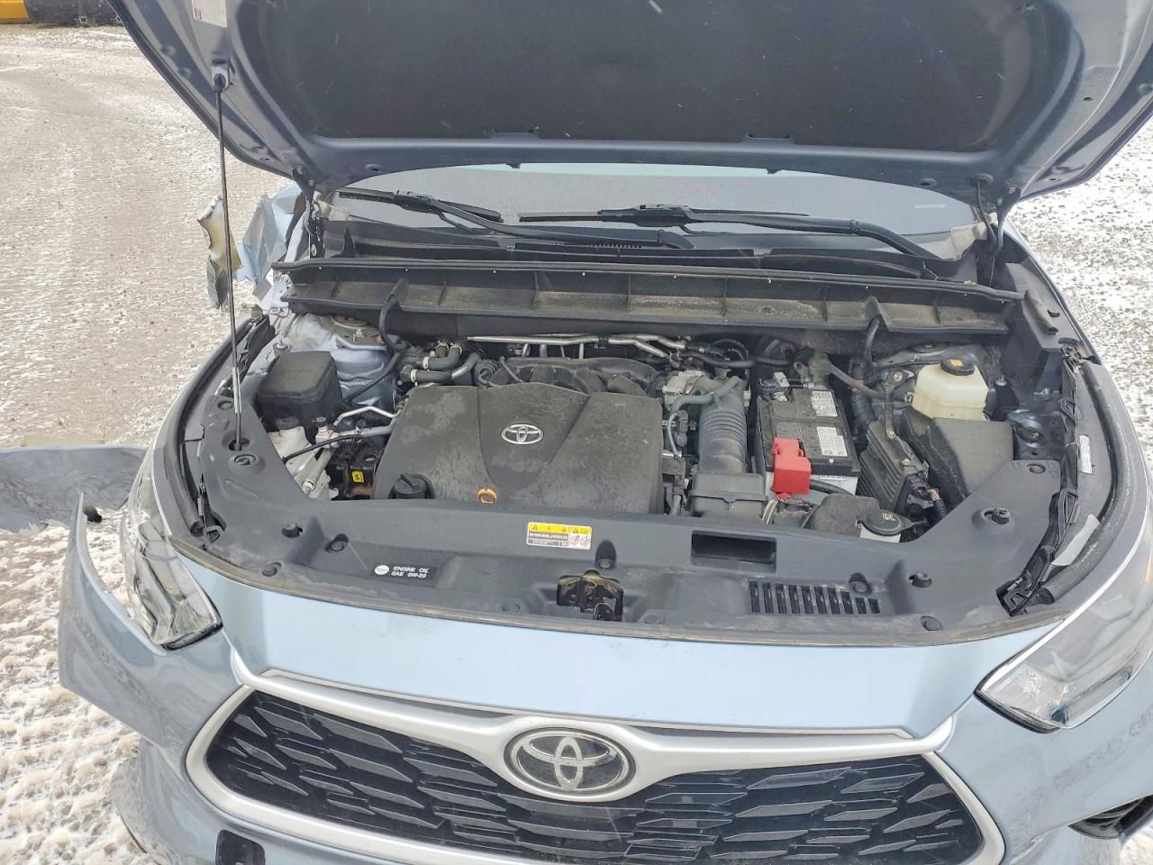 2022 TOYOTA HIGHLANDER XLE photo 12