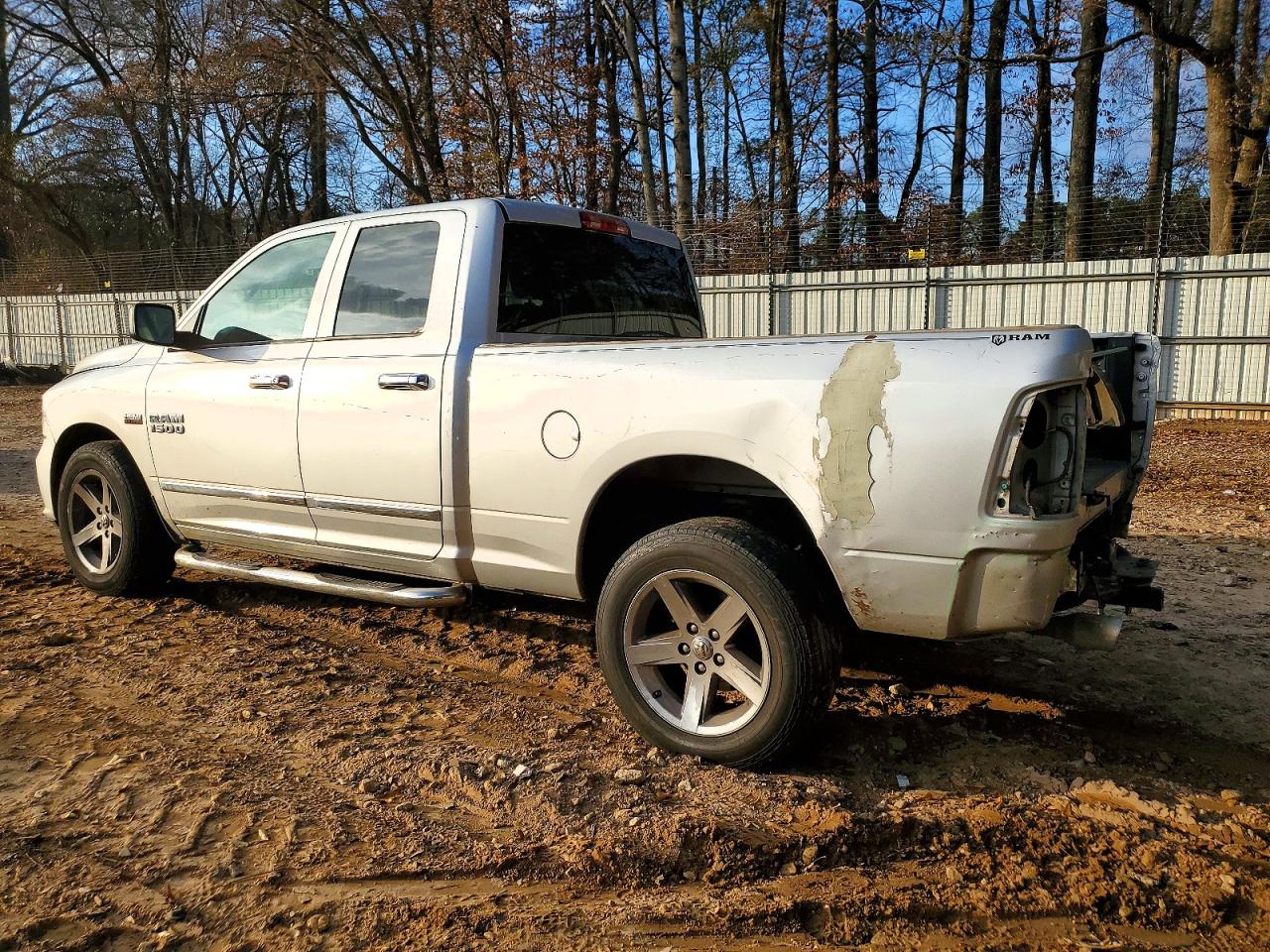 2018 RAM 1500 ST photo 2