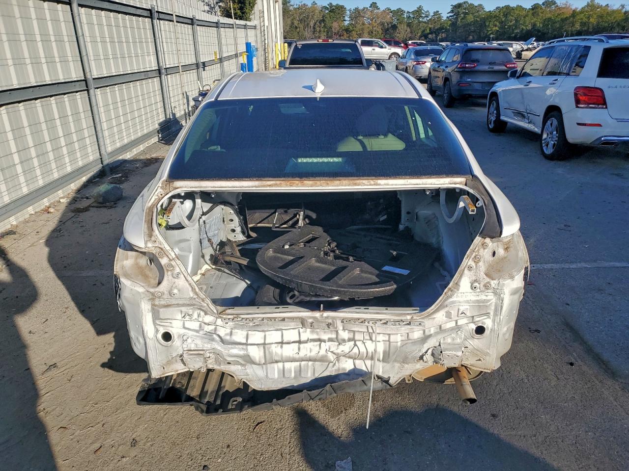 2019 TOYOTA CAMRY photo 6