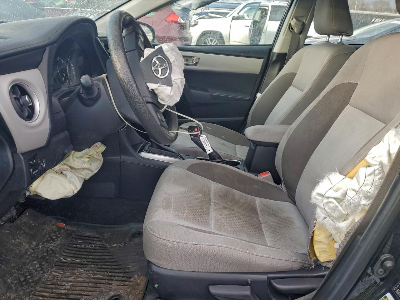 2018 TOYOTA COROLLA L photo 7