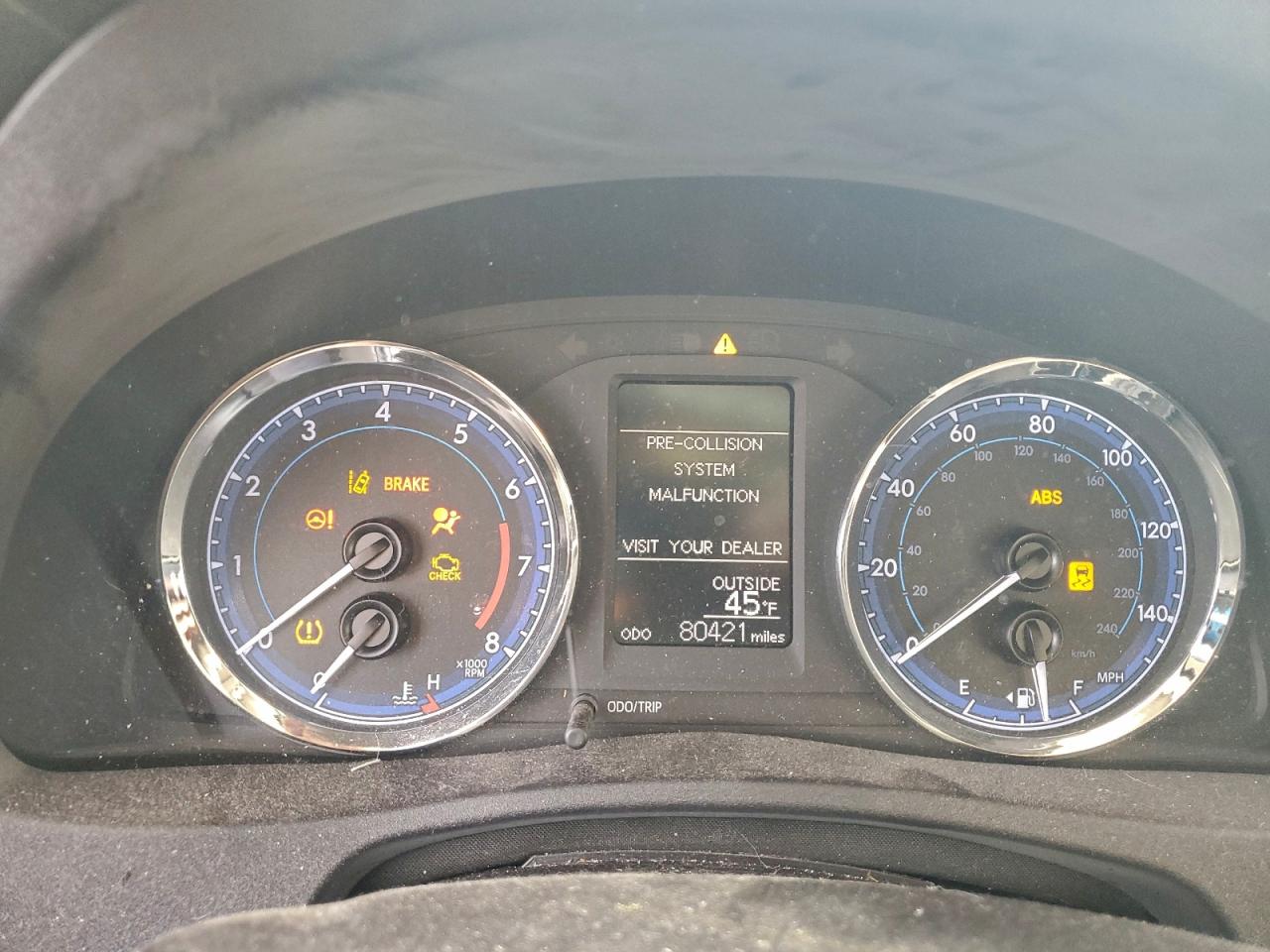 2018 TOYOTA COROLLA L photo 9