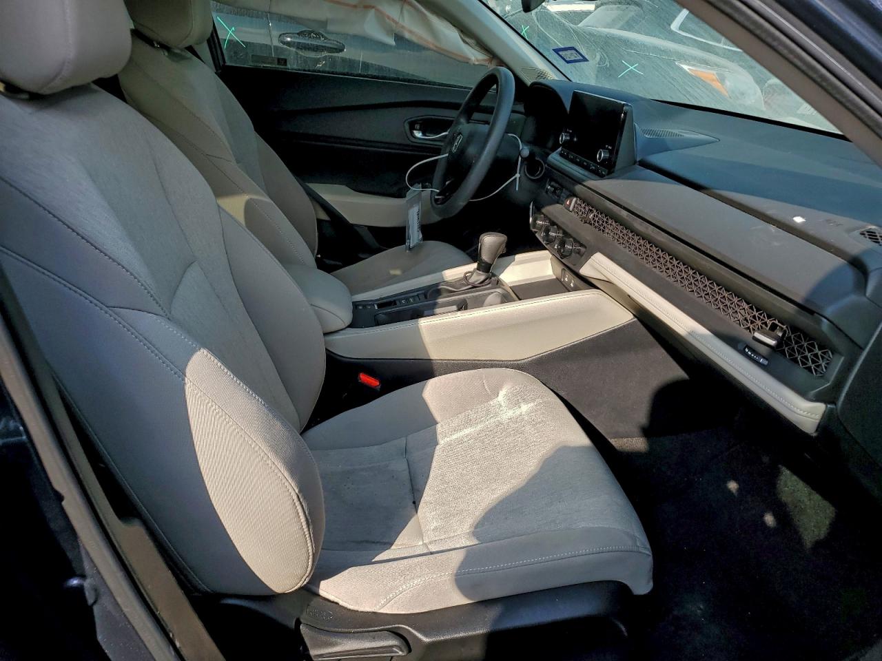 2024 HONDA ACCORD EX photo 7
