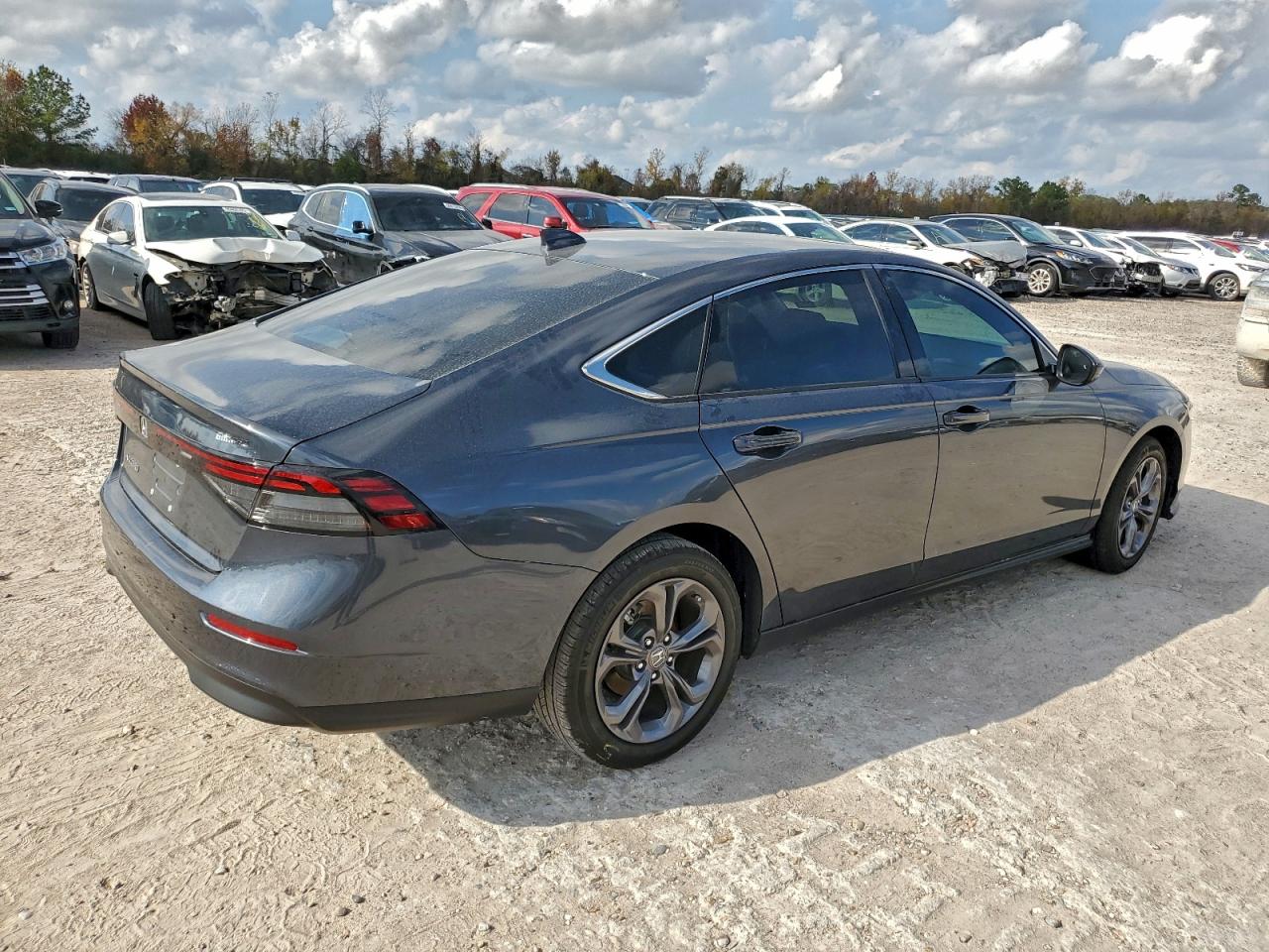 2024 HONDA ACCORD EX photo 3