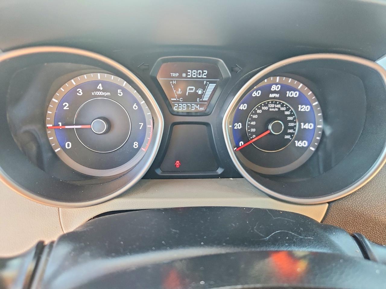 2014 HYUNDAI ELANTRA SE photo 9