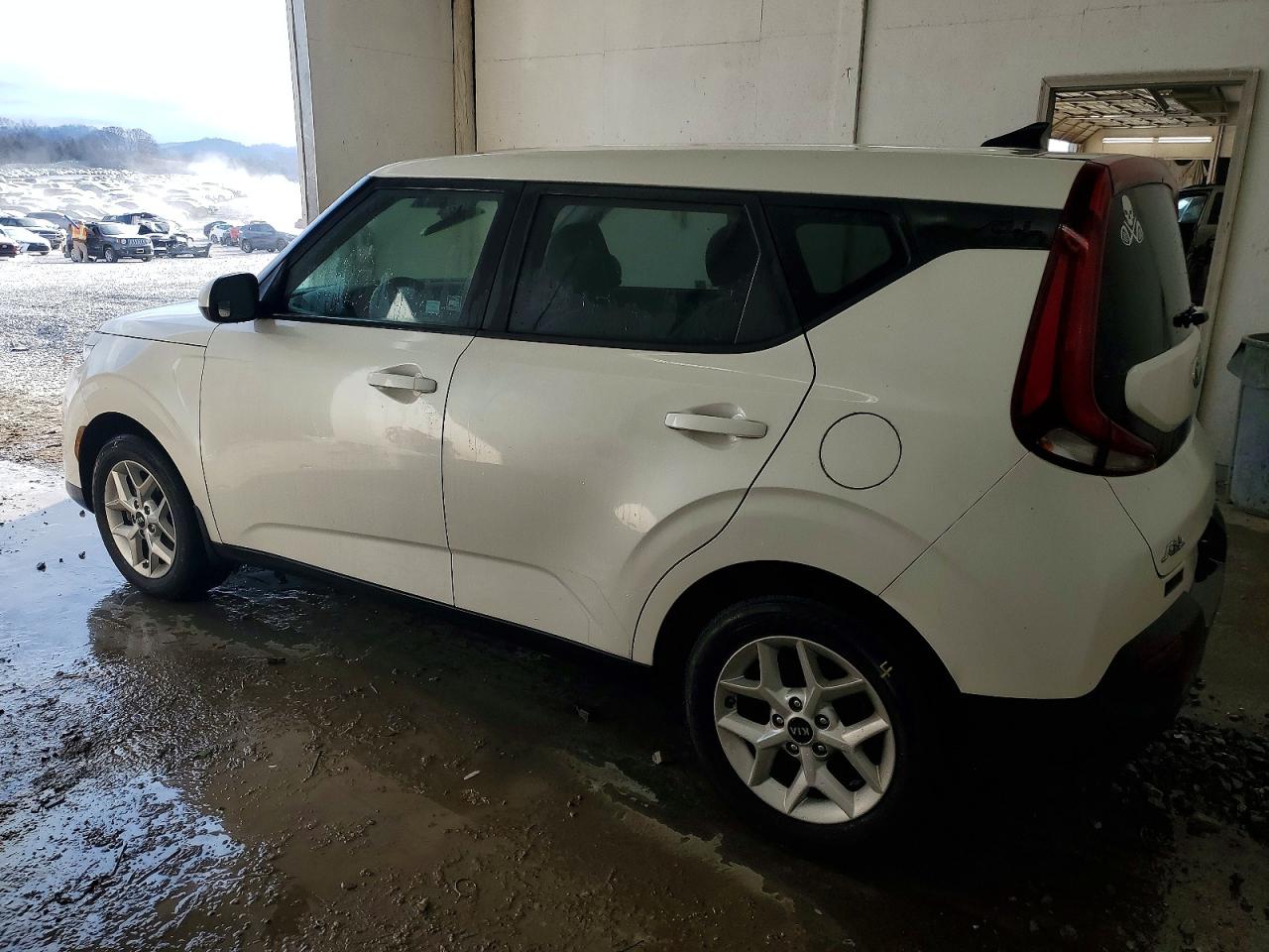 2021 KIA SOUL LX photo 2