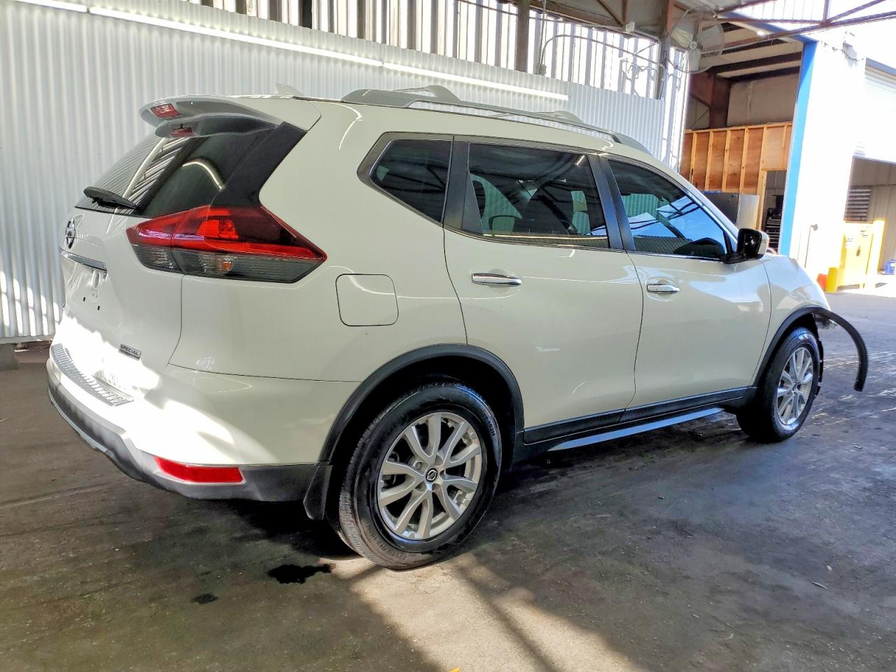 2020 NISSAN ROGUE S photo 3