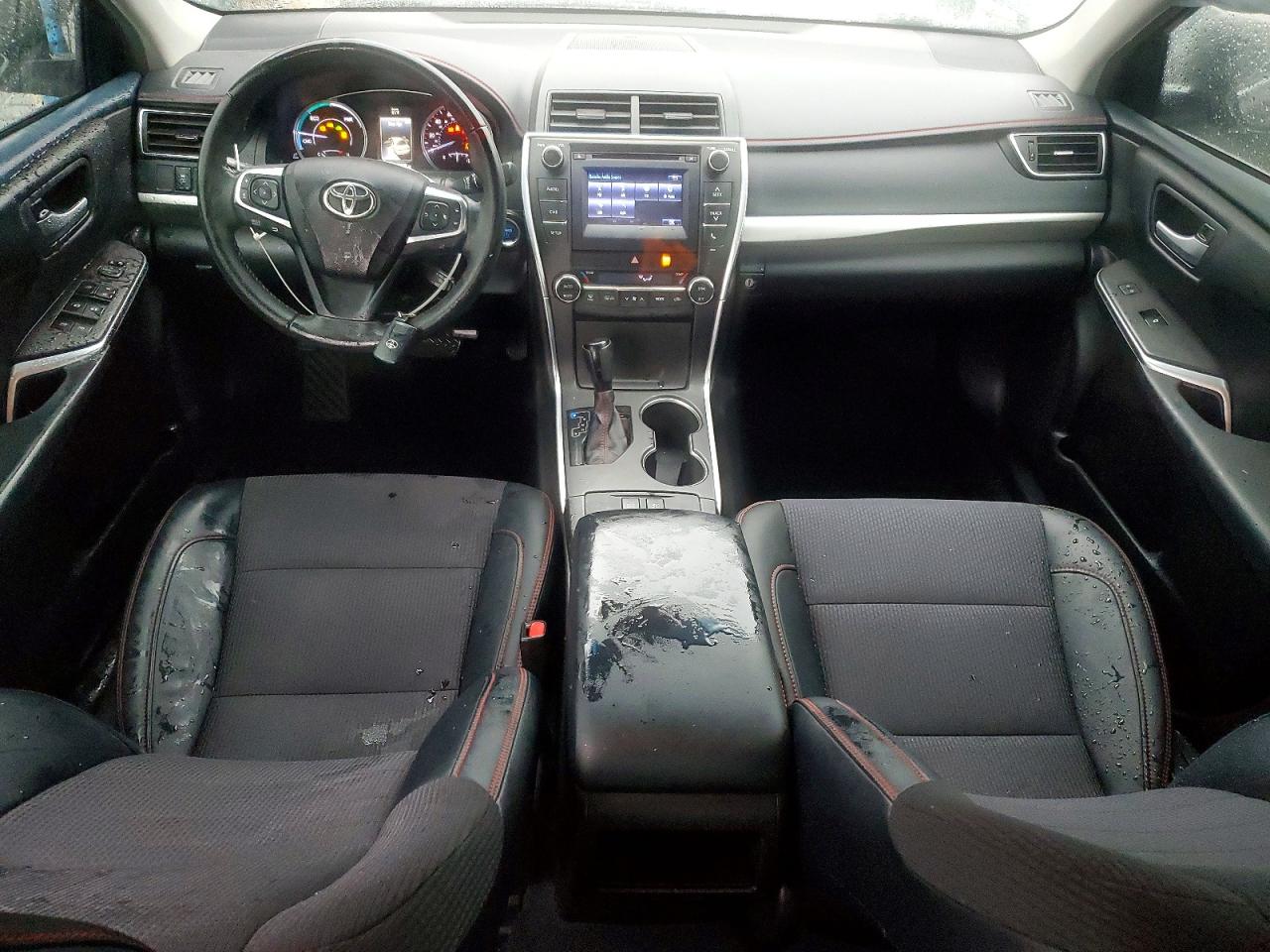 2017 TOYOTA CAMRY HYBRID photo 8