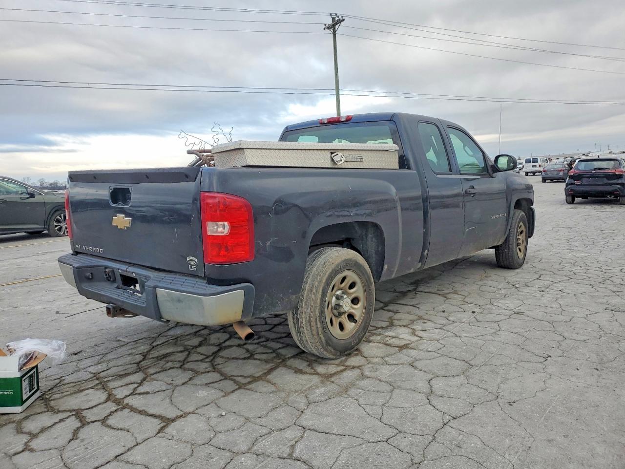 2009 CHEVROLET SILVERADO C1500 photo 3