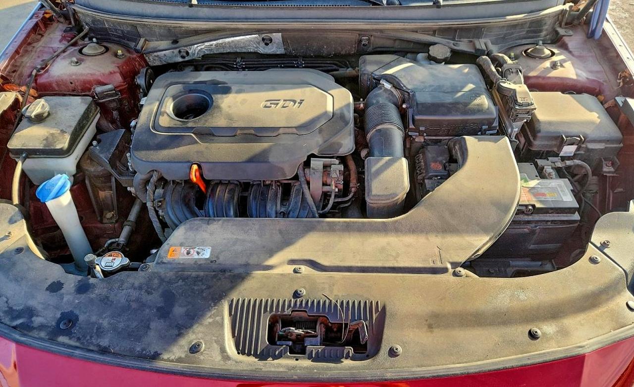 2015 HYUNDAI SONATA SE photo 11
