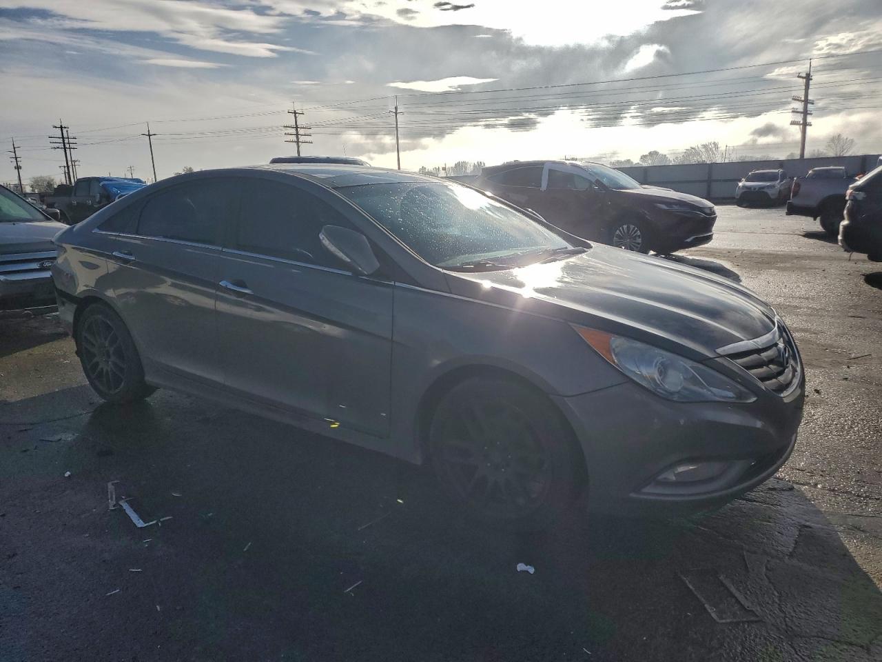 2013 HYUNDAI SONATA SE photo 4