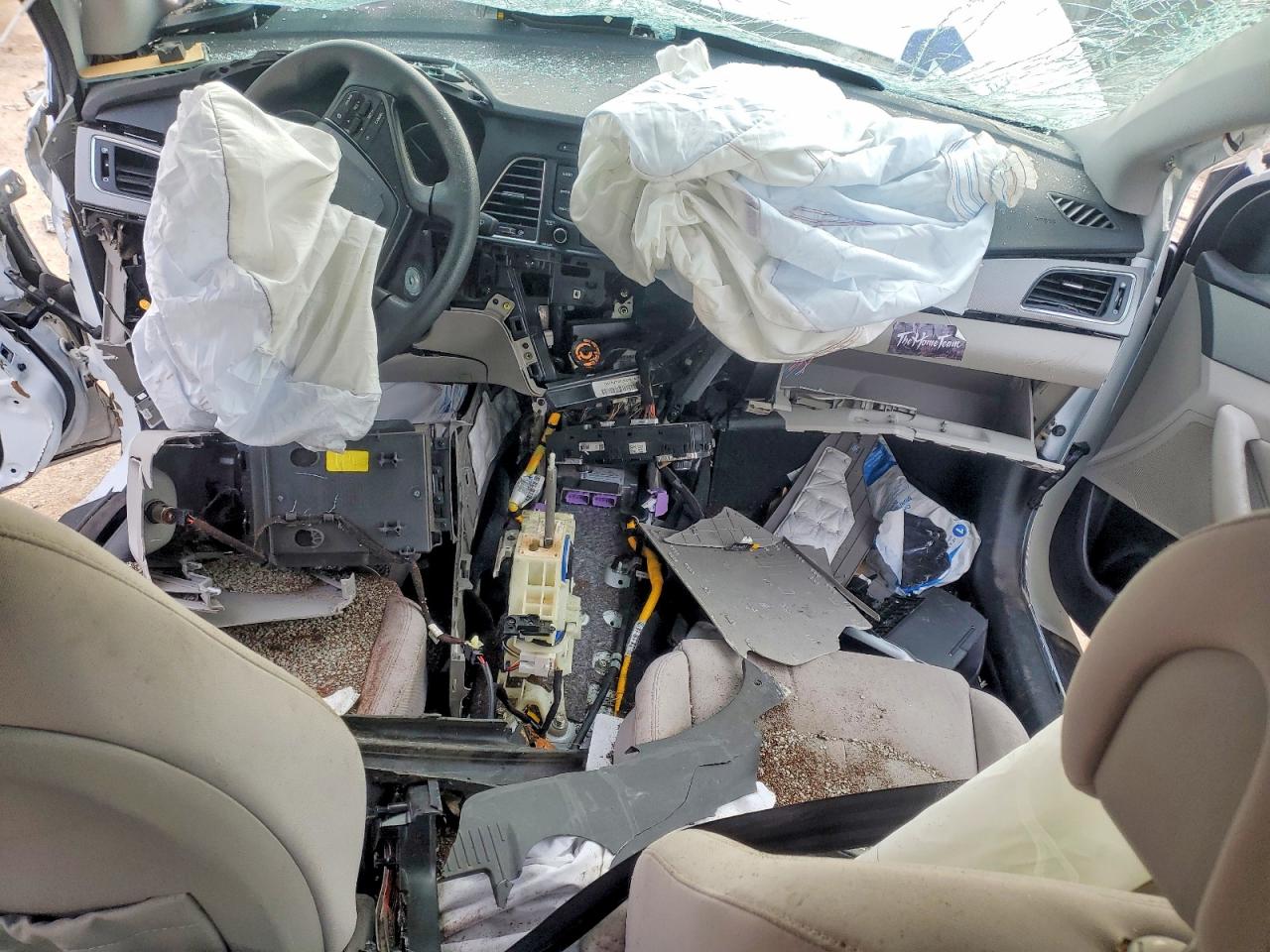 2015 HYUNDAI SONATA SE photo 8