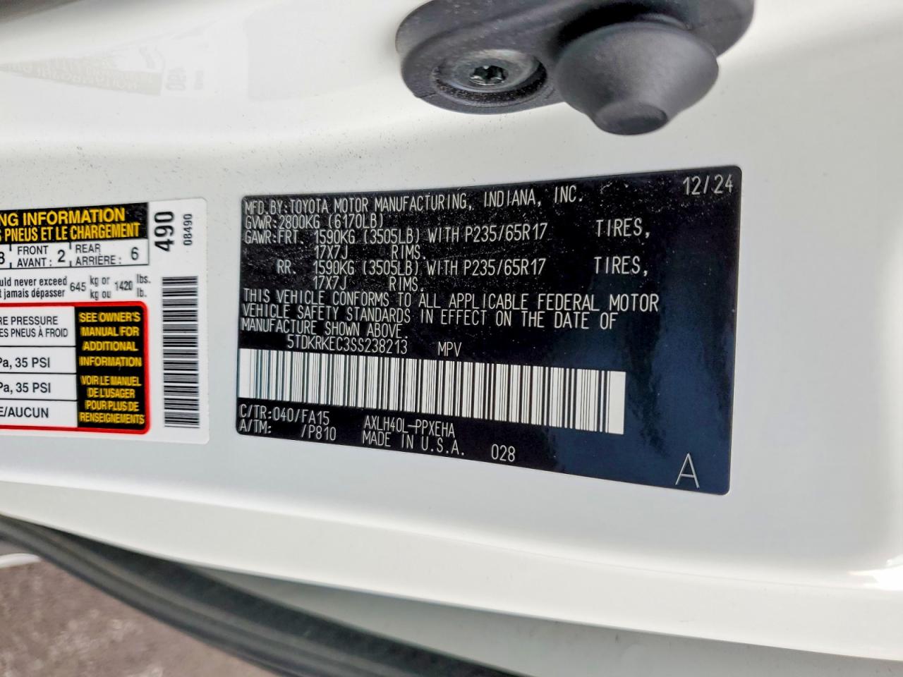 2025 TOYOTA SIENNA LE photo 13