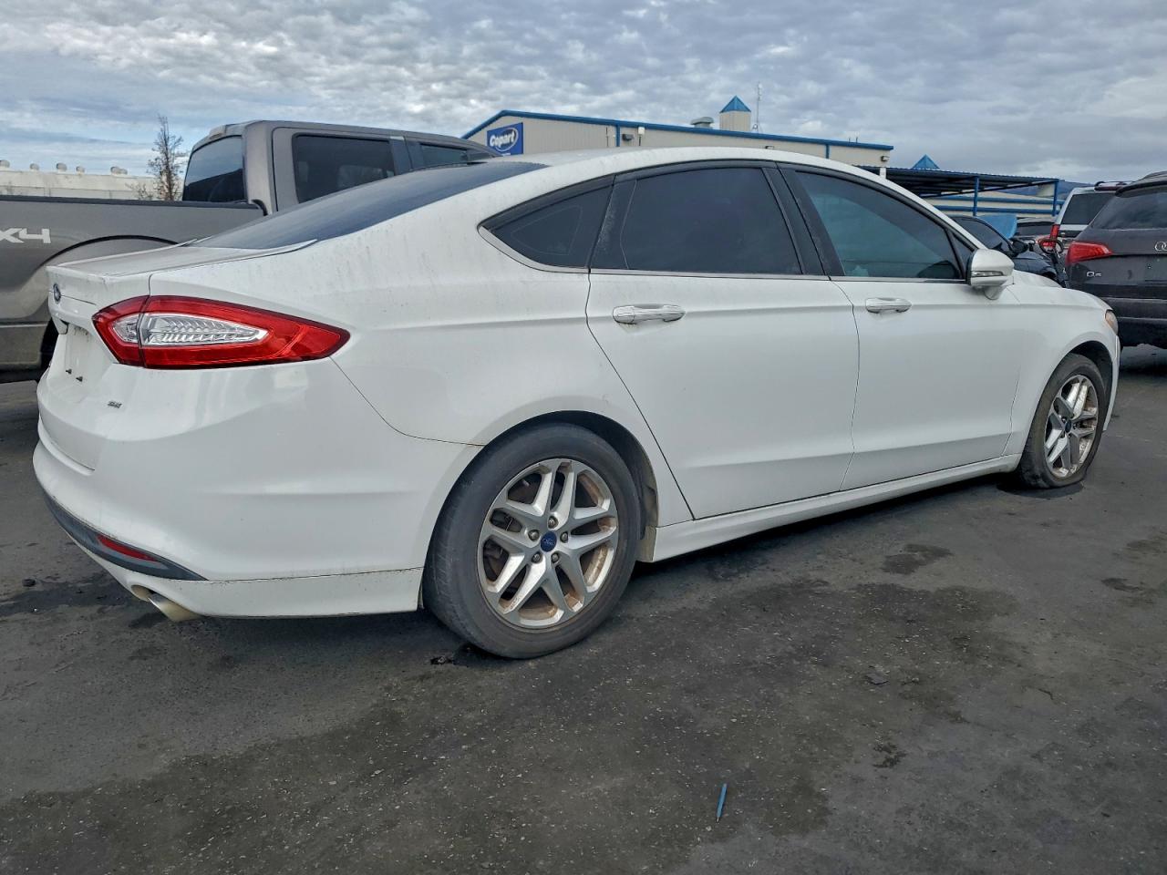 2015 FORD FUSION SE photo 3