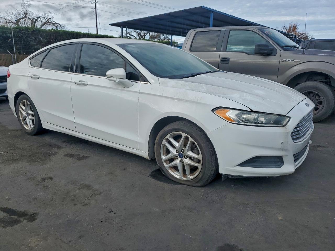 2015 FORD FUSION SE photo 4
