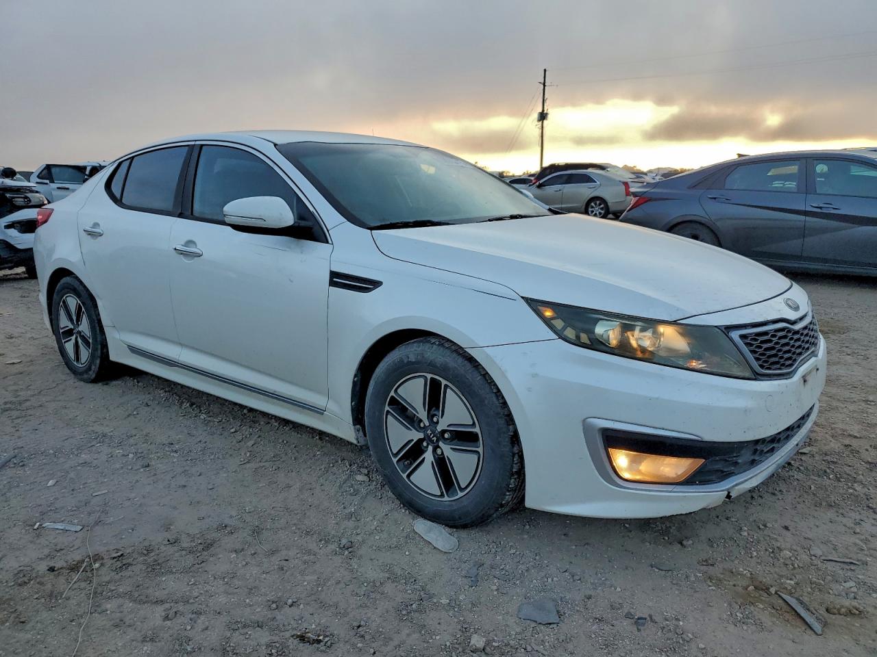 2012 KIA OPTIMA HYBRID photo 4