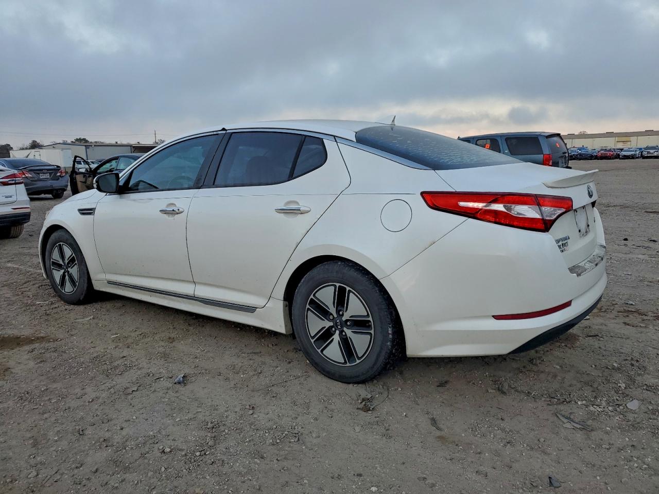 2012 KIA OPTIMA HYBRID photo 2