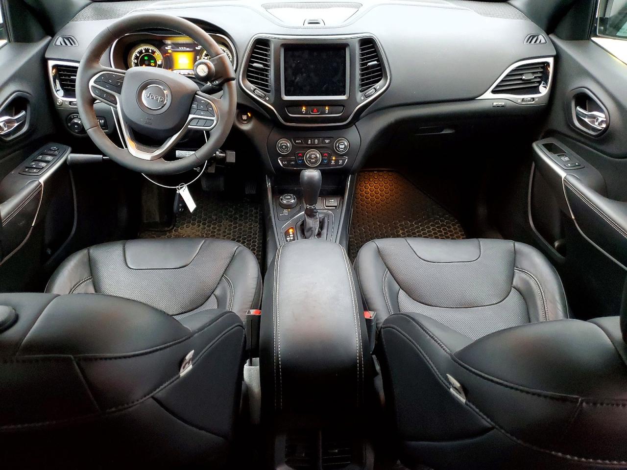 2021 JEEP CHEROKEE LATITUDE LUX photo 8