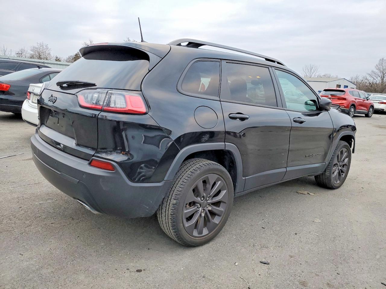 2021 JEEP CHEROKEE LATITUDE LUX photo 3