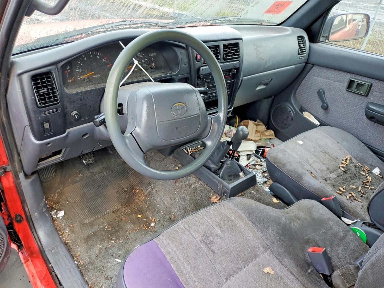 1996 TOYOTA TACOMA XTRACAB photo 8