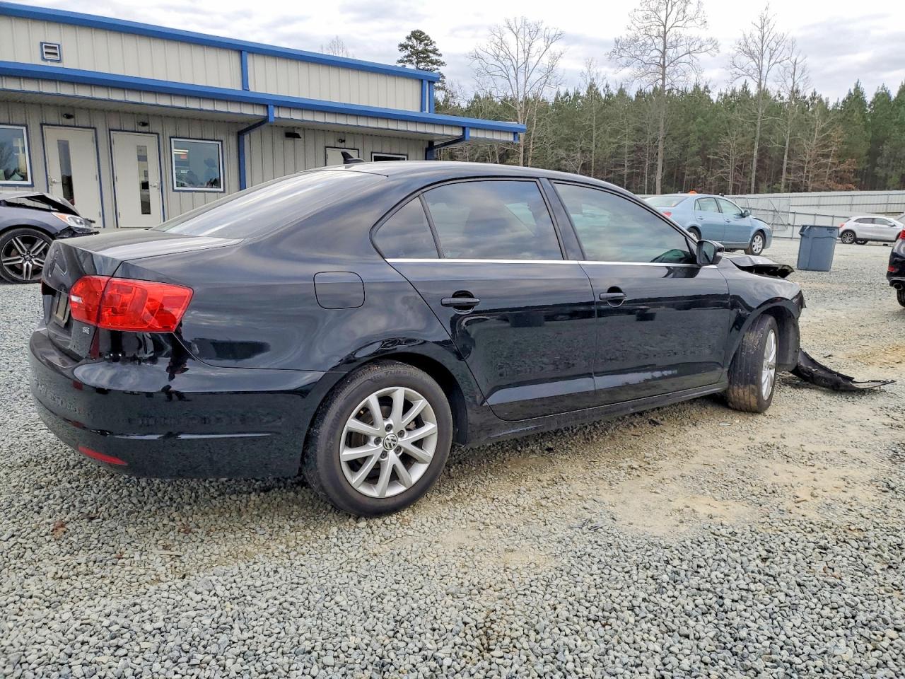 2014 VOLKSWAGEN JETTA SE photo 3