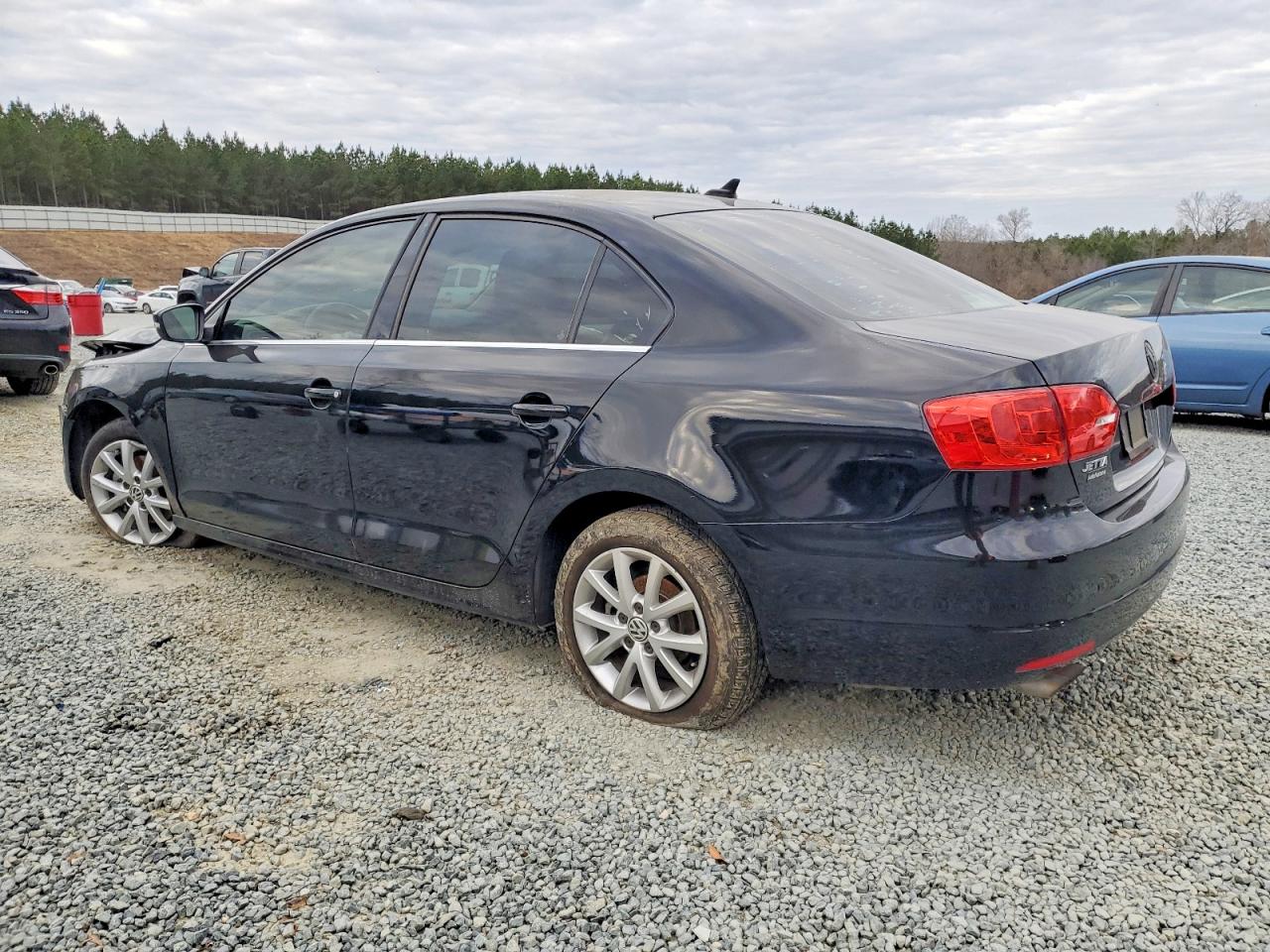 2014 VOLKSWAGEN JETTA SE photo 2