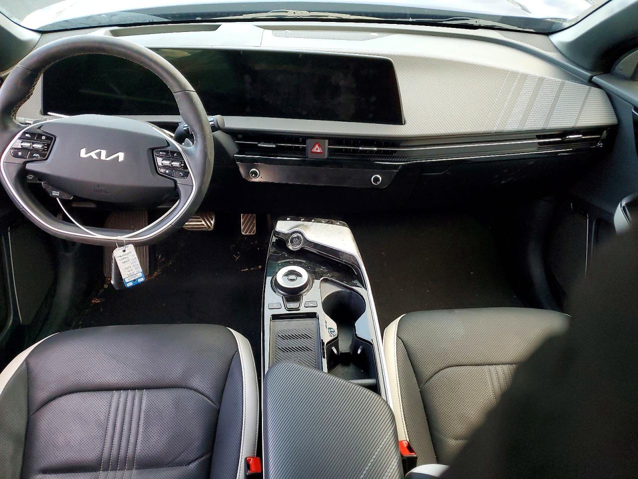 2024 KIA EV6 GT LINE photo 8