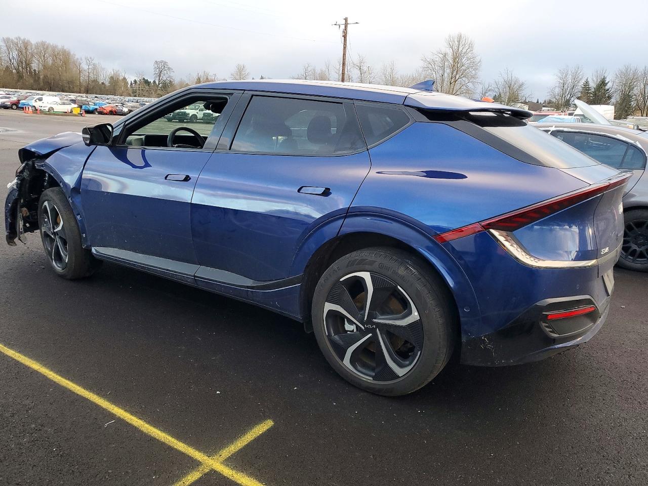 2024 KIA EV6 GT LINE photo 2