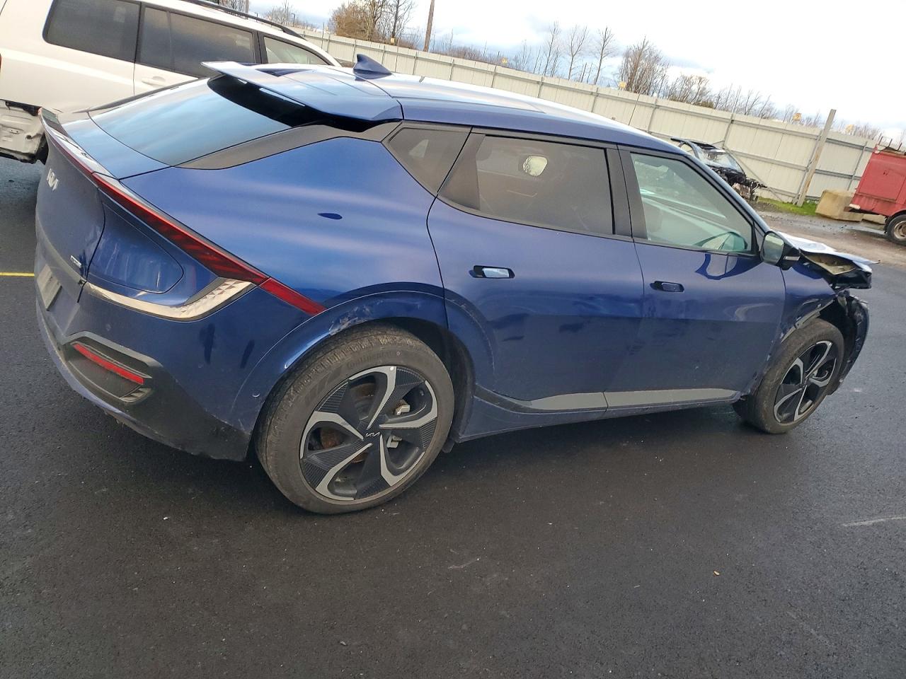 2024 KIA EV6 GT LINE photo 3