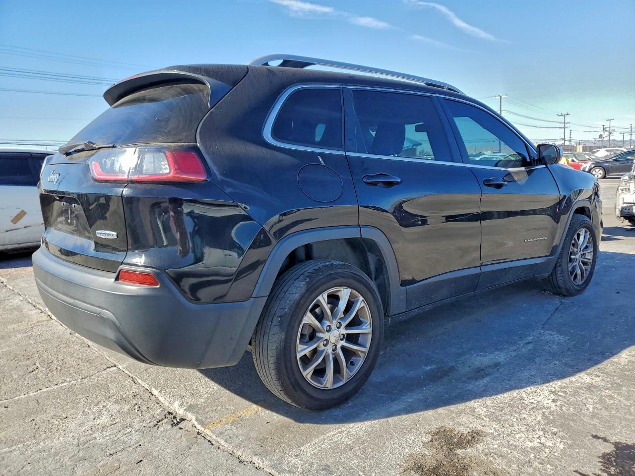 2019 JEEP CHEROKEE LATITUDE photo 3