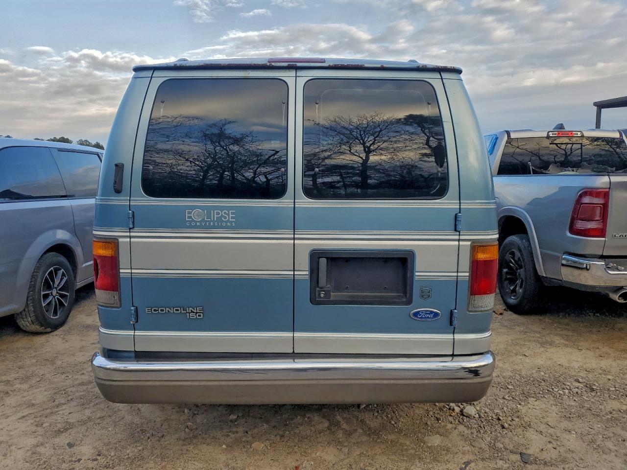 1994 FORD ECONOLINE E150 VAN photo 6