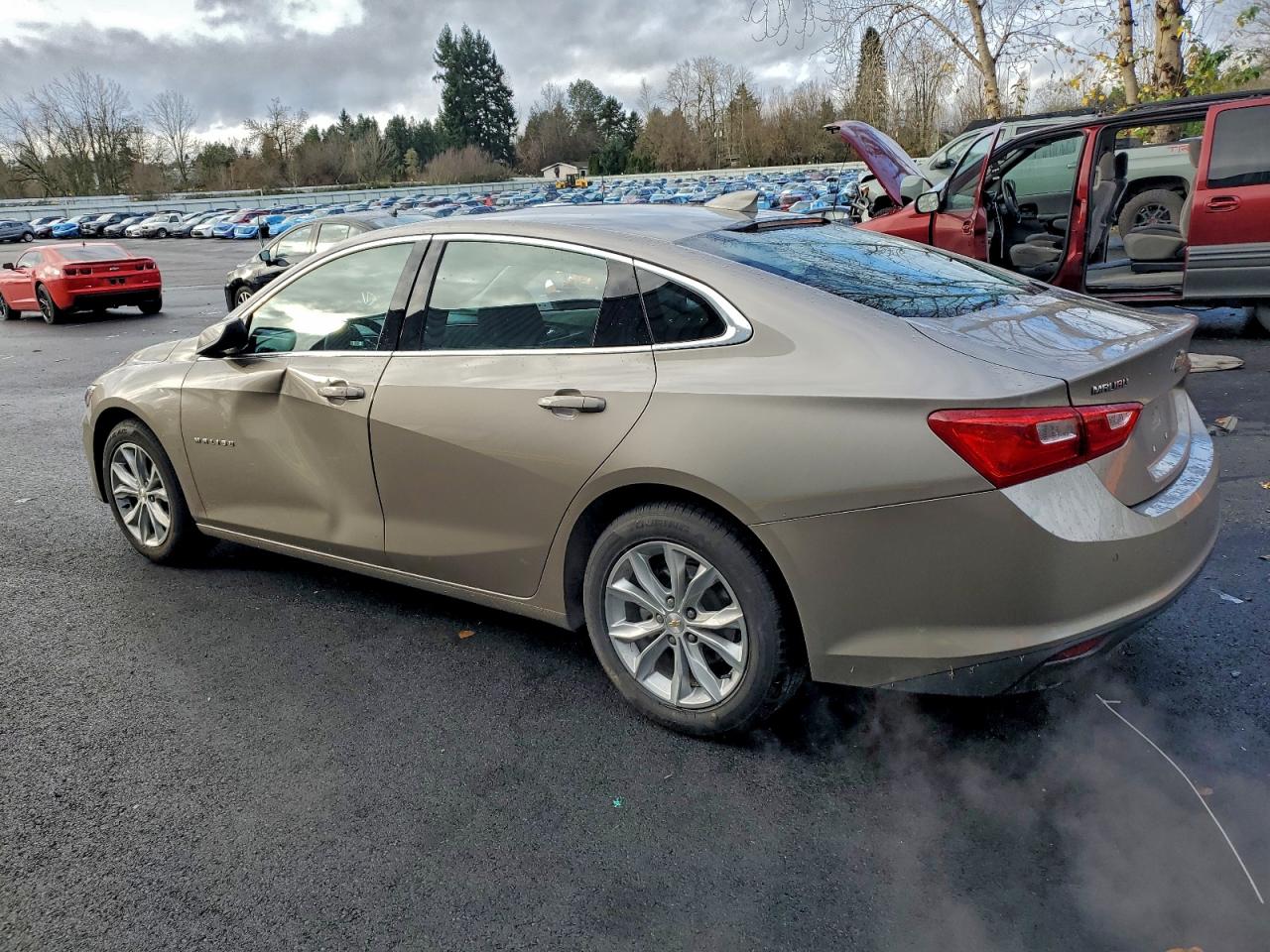 2024 CHEVROLET MALIBU LT photo 2