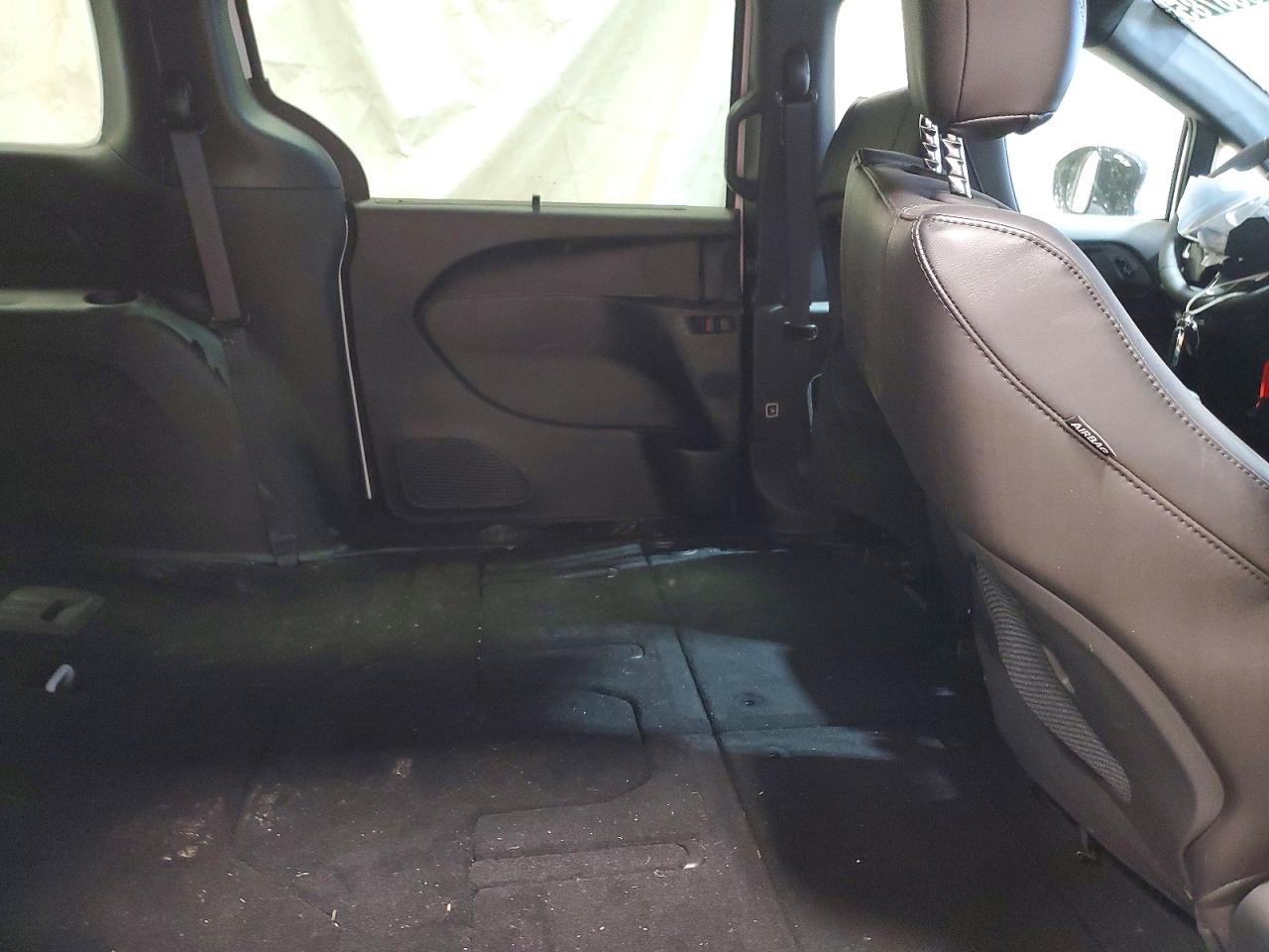 2025 CHRYSLER PACIFICA SELECT photo 11