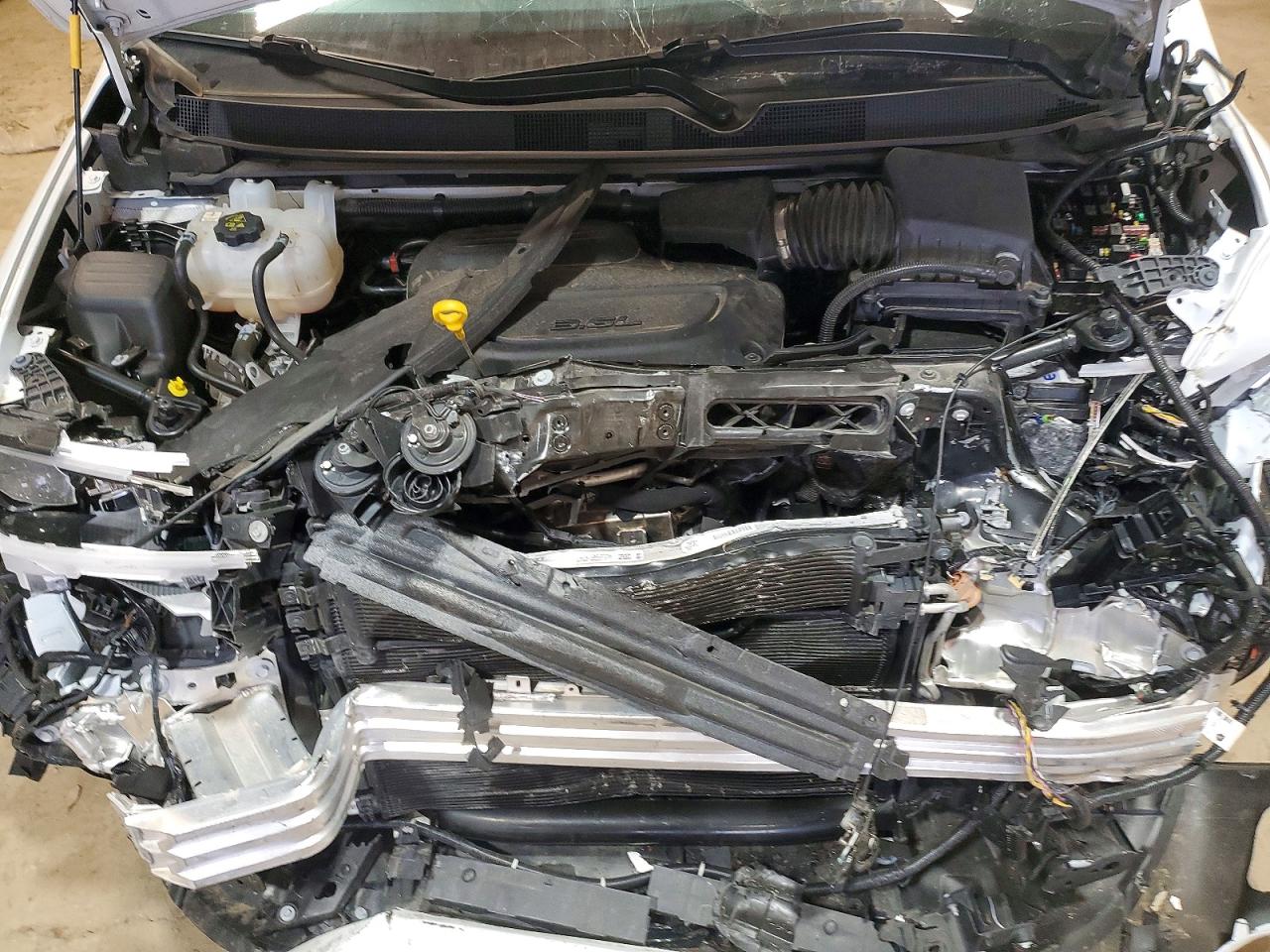 2025 CHRYSLER PACIFICA SELECT photo 12