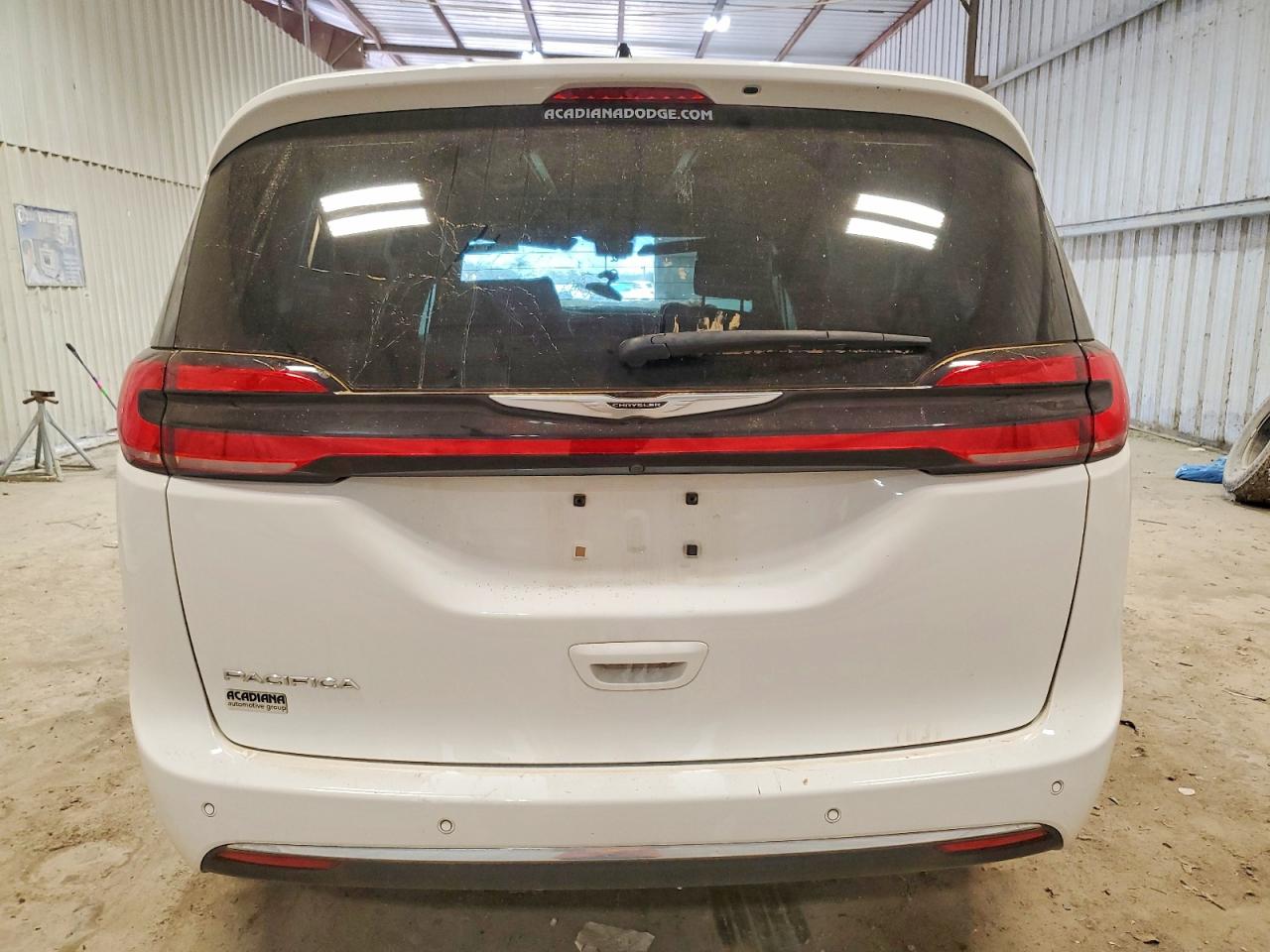 2025 CHRYSLER PACIFICA SELECT photo 6
