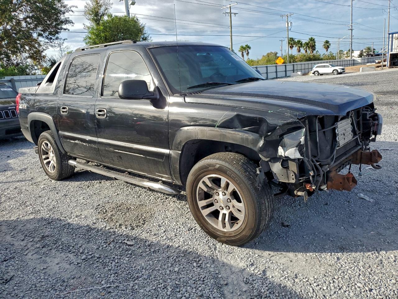 2004 CHEVROLET AVALANCHE C1500 photo 4
