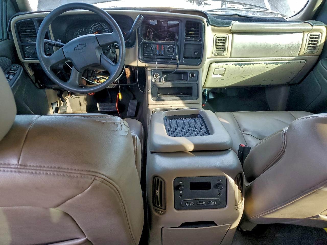 2004 CHEVROLET AVALANCHE C1500 photo 8