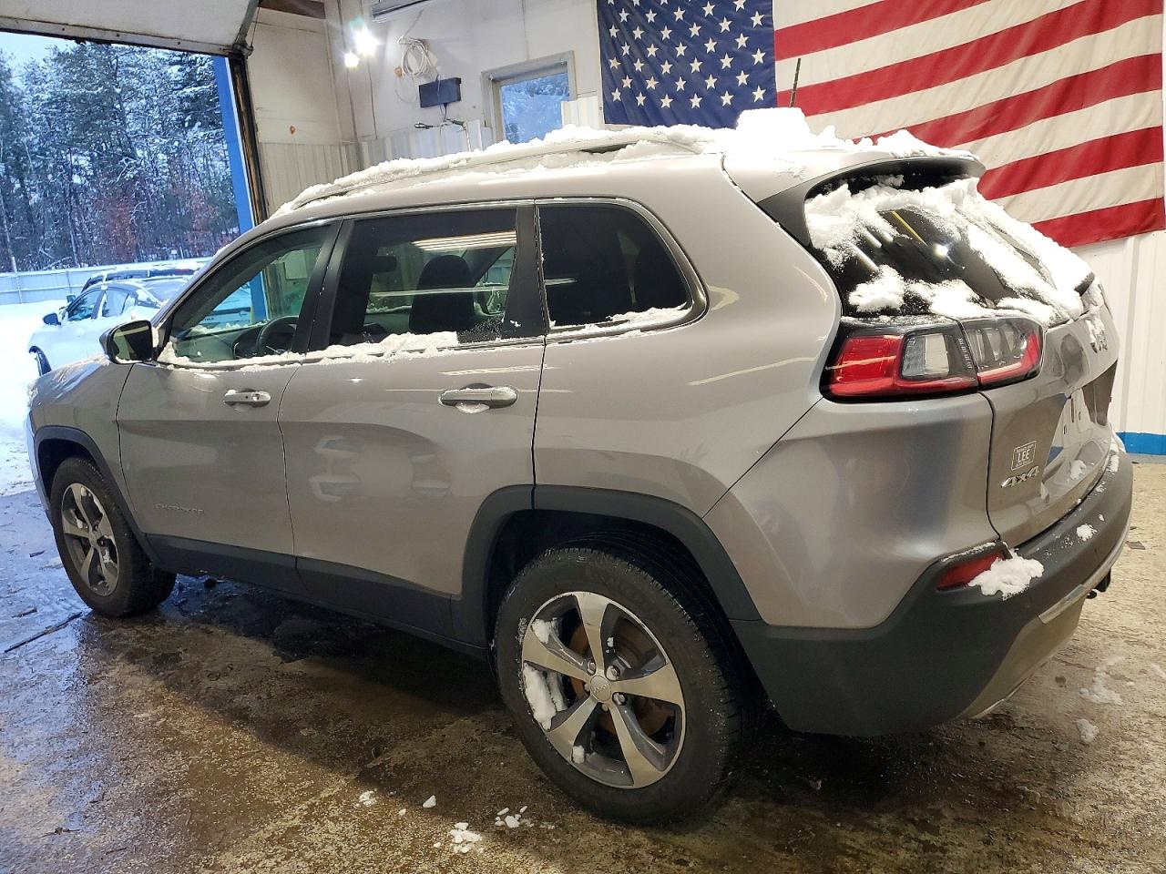 2019 JEEP CHEROKEE LIMITED photo 2