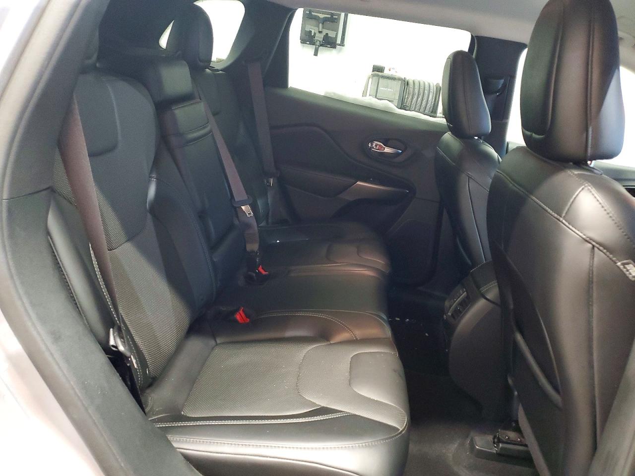 2019 JEEP CHEROKEE LIMITED photo 11