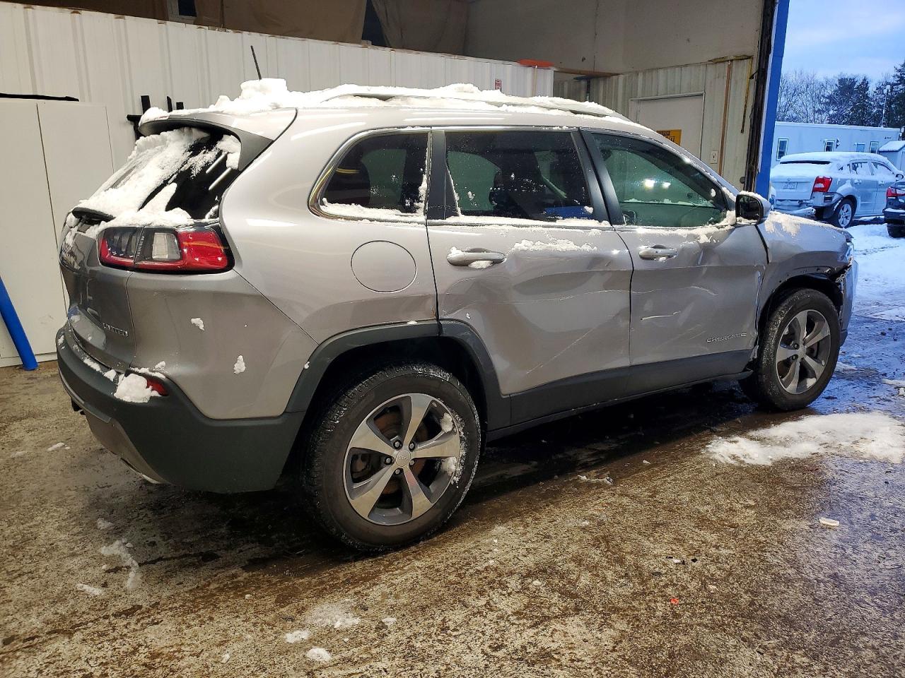 2019 JEEP CHEROKEE LIMITED photo 3