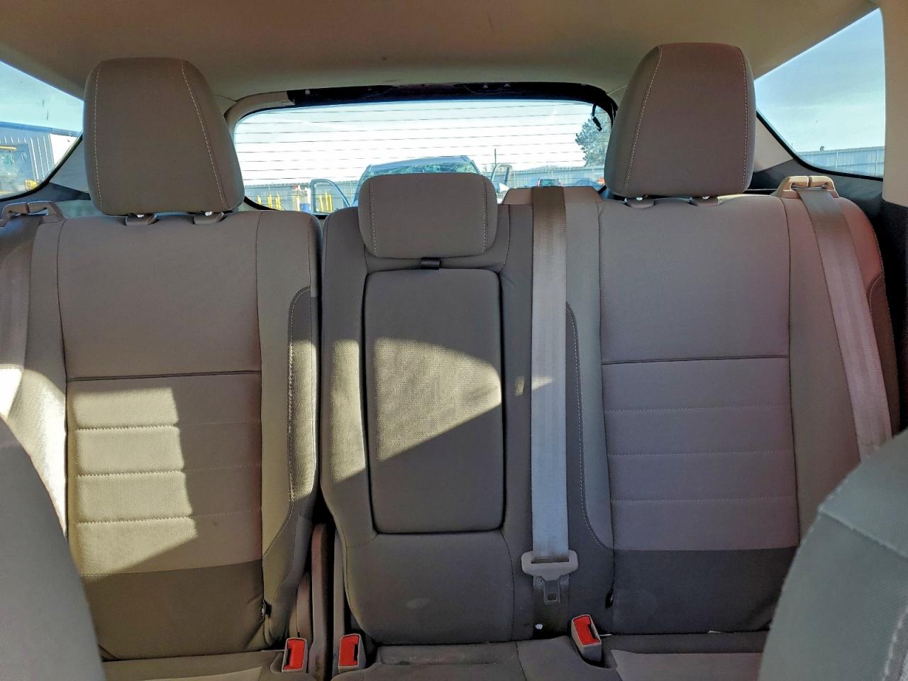 2015 FORD ESCAPE SE photo 19