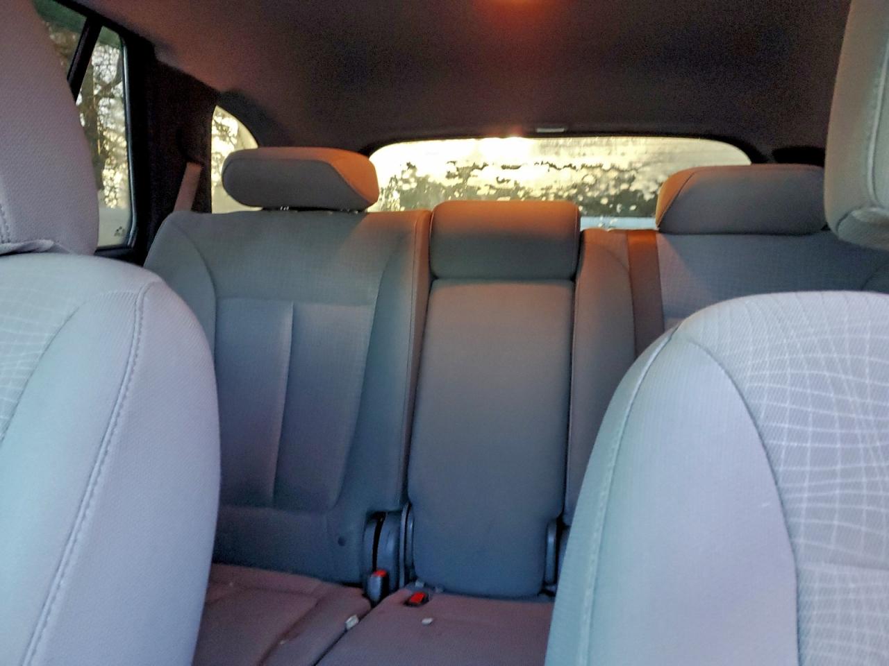 2011 HYUNDAI SANTA FE GLS photo 10