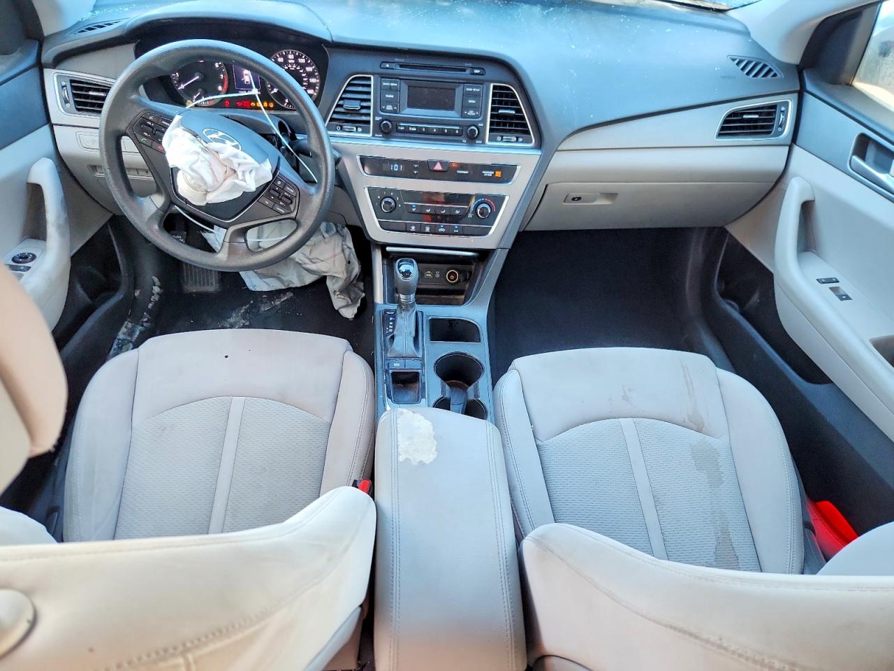 2015 HYUNDAI SONATA SE photo 8