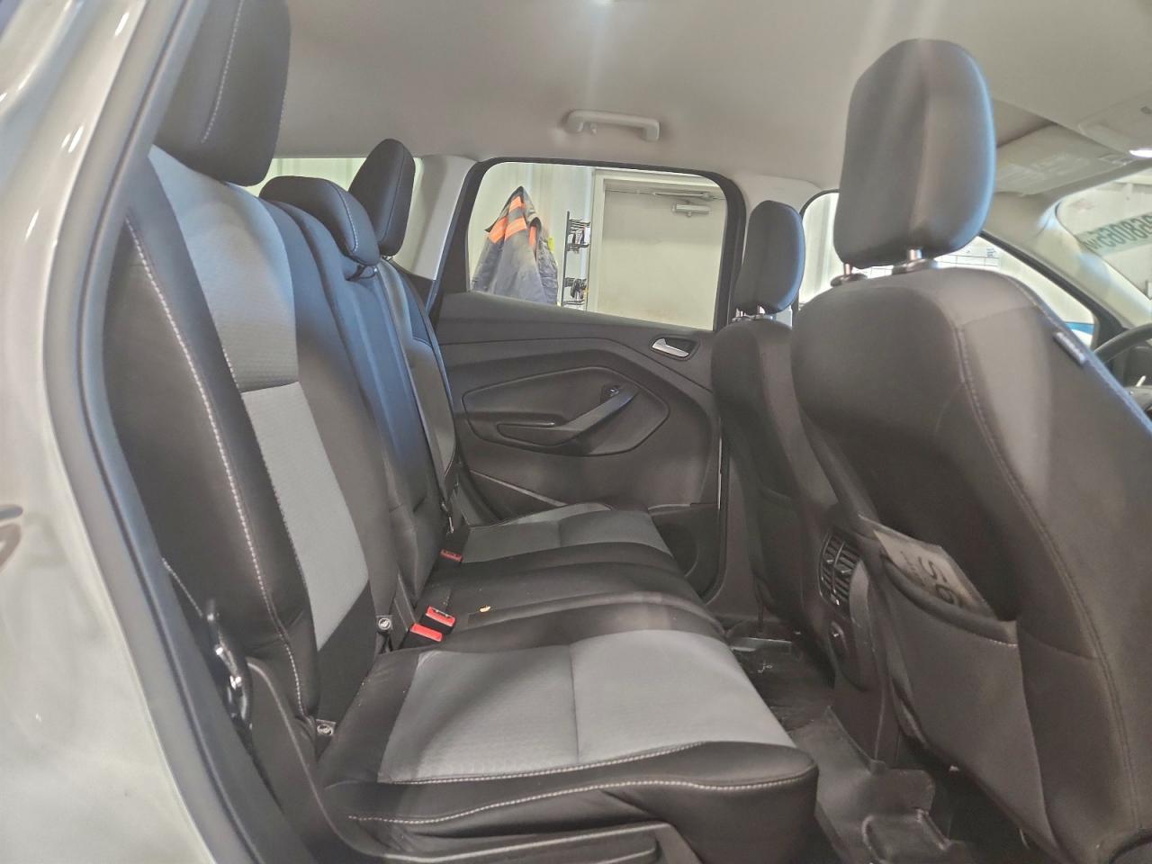 2019 FORD ESCAPE SE photo 10