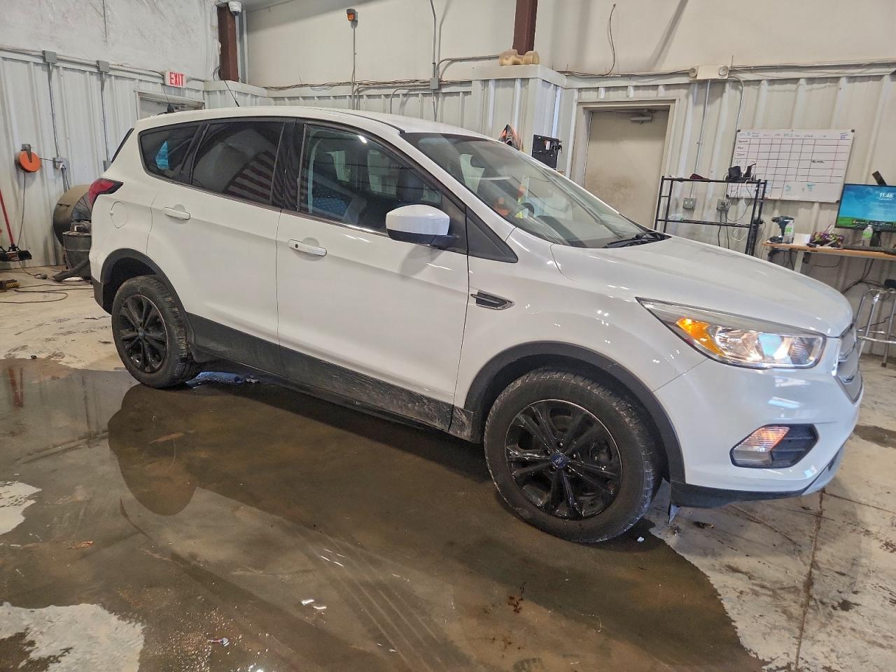 2019 FORD ESCAPE SE photo 4