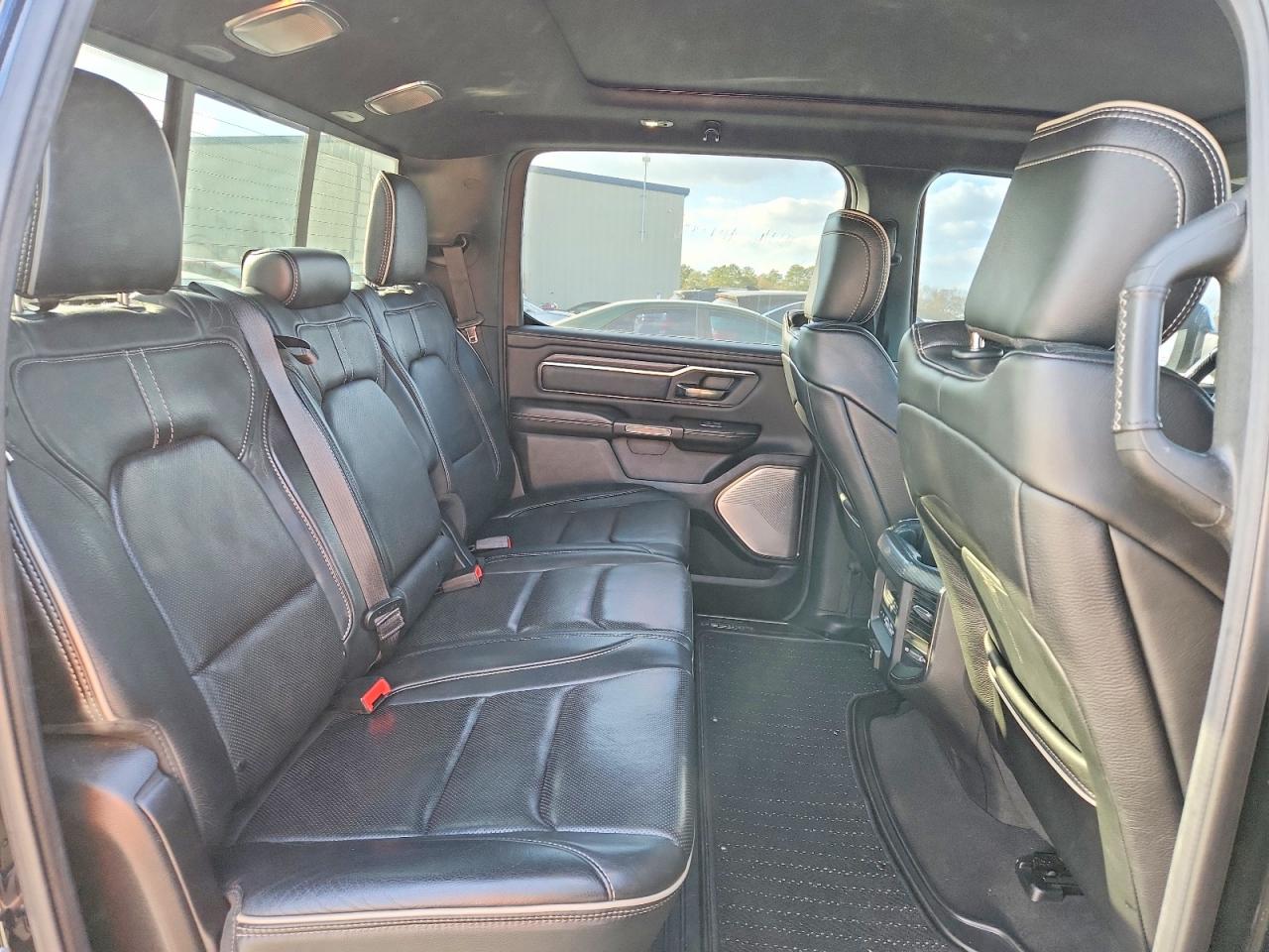 2019 RAM 1500 LIMITED photo 10