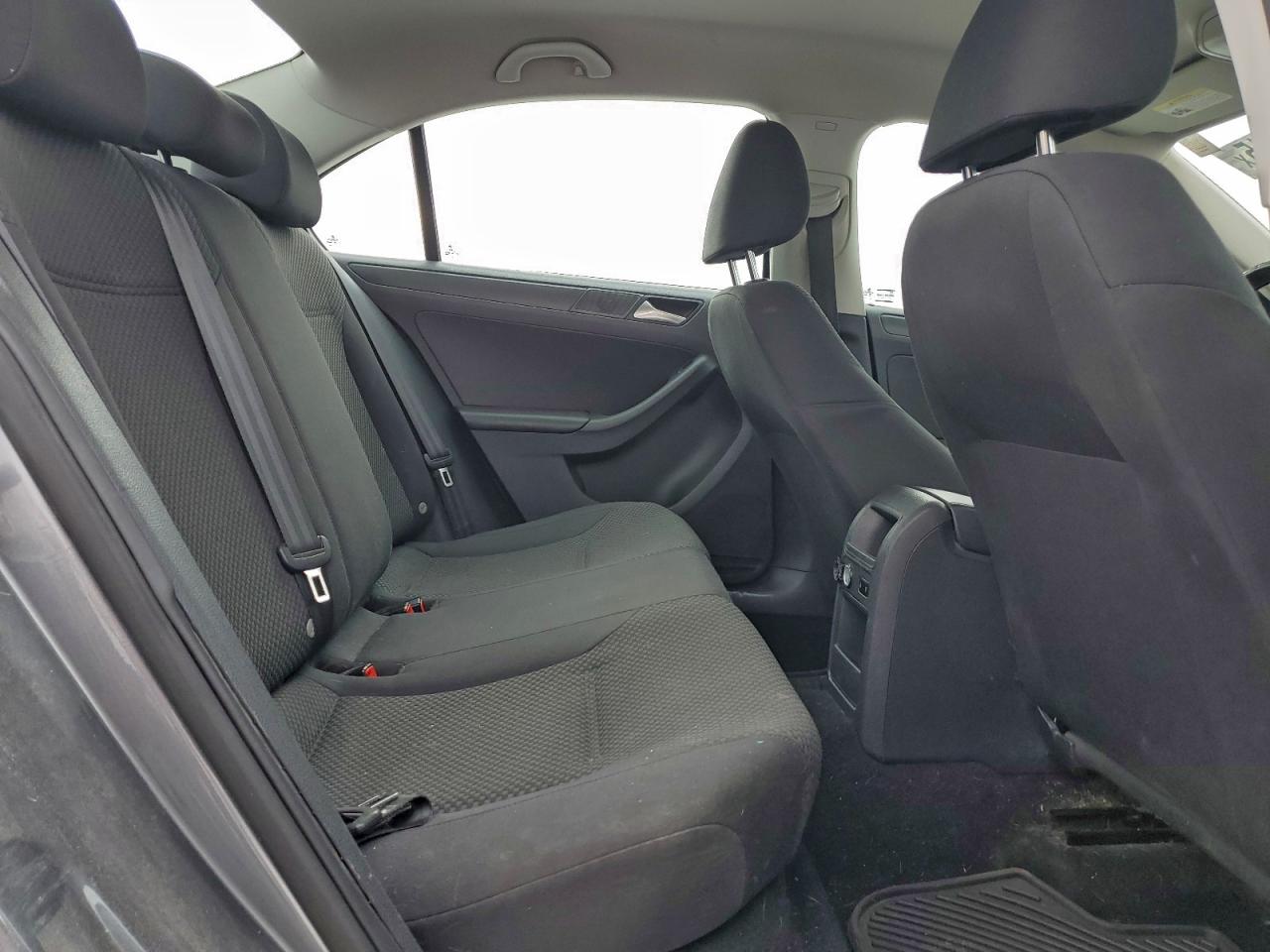 2014 VOLKSWAGEN JETTA BASE photo 10