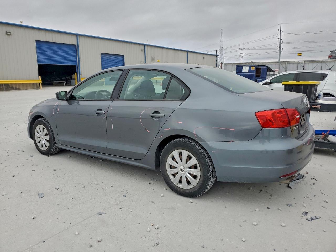 2014 VOLKSWAGEN JETTA BASE photo 2