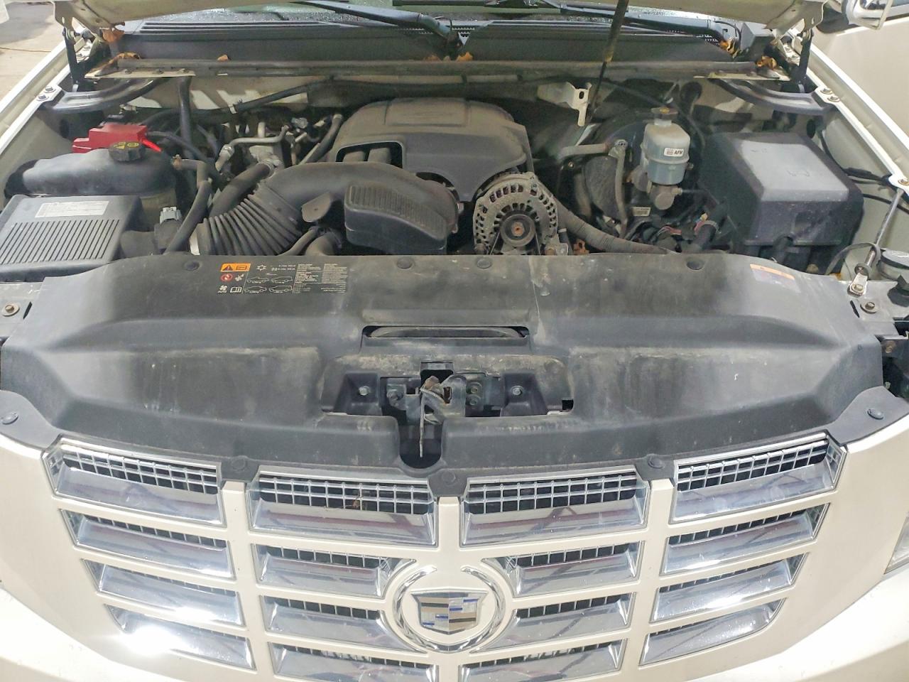 2011 CADILLAC ESCALADE PREMIUM photo 12