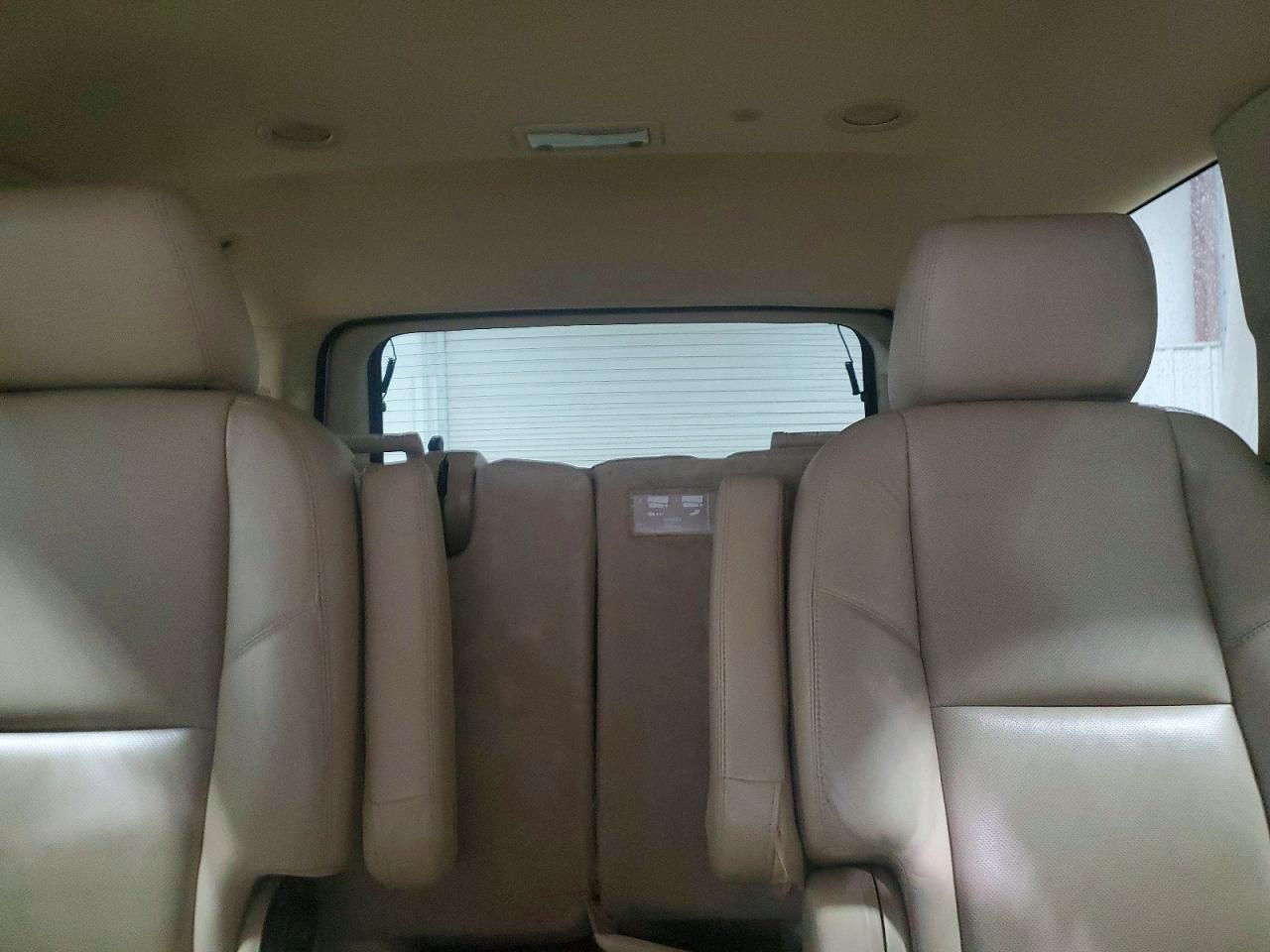 2011 CADILLAC ESCALADE PREMIUM photo 10